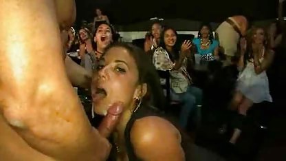 Haut - Big Tit Latina Maid Julianne Vega Nimmt Dick kostenlose geile fickfilme 13561